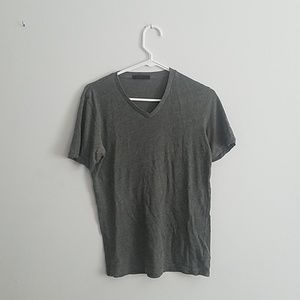 Small dark gray tshirt
